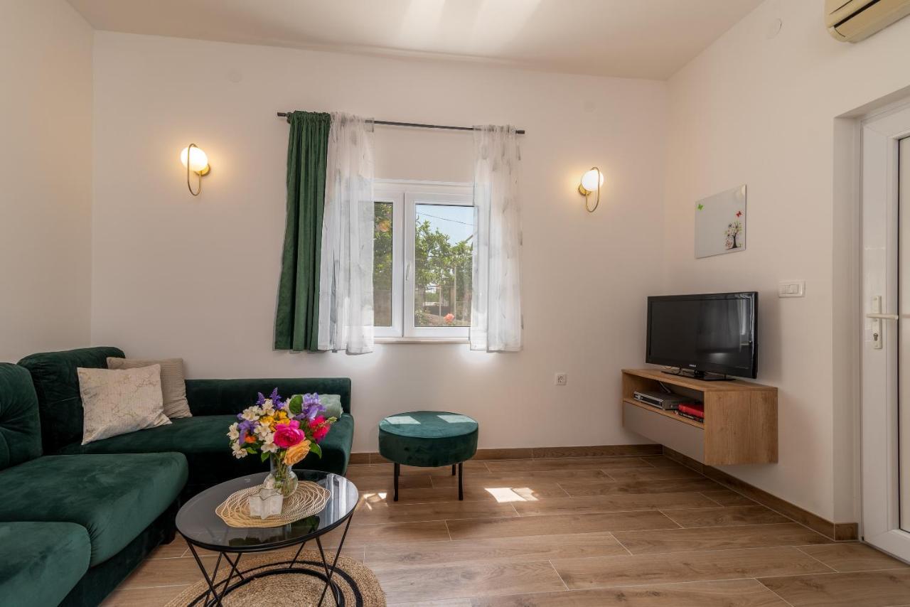 Apartment Fani *