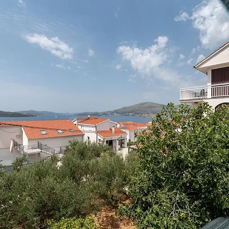 Apartments Fani Trogir Exterior foto